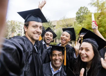 Gen Z Grads Are Snubbing Tech Jobs for Teaching—and LinkedIn Says It’s No Fluke