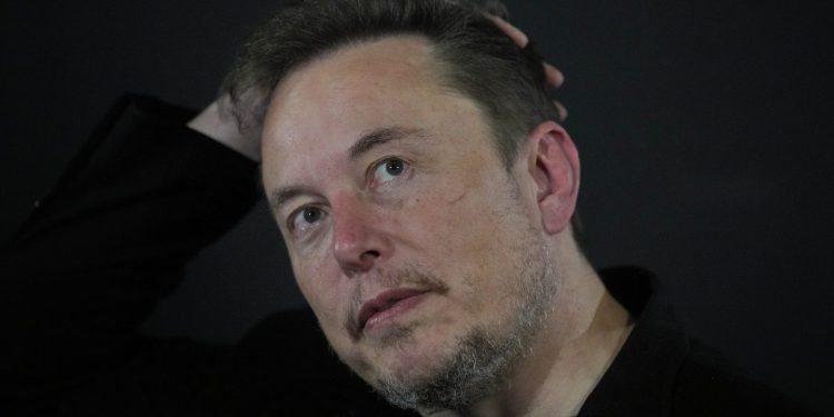 Tesla’s Robotaxi Launch Stumbles With Bizarre User Glitches