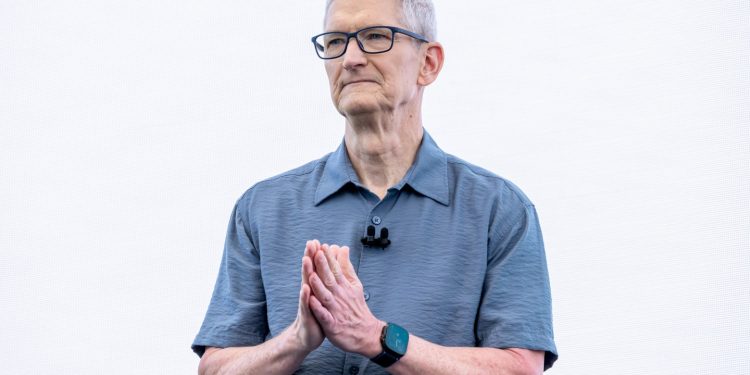 Tim Cook Outpaced Steve Jobs in Shareholder Value – But AI Is Exposing His Weakness