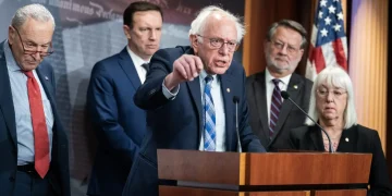 Sanders-Trump alliance backs equity stakes in chipmakers