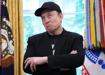 Tesla committee pitches $1T deal to keep Elon Musk