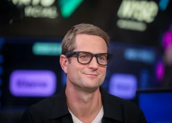 Klarna & Google CEOs Use “Vibe Coding” – Why It’s a Skill Employers Want