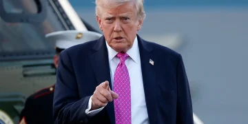 Trump’s Attacks on the Fed Weaken Dollar, Push Gold Higher