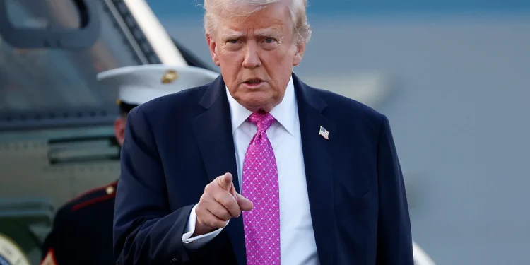 Trump’s Attacks on the Fed Weaken Dollar, Push Gold Higher