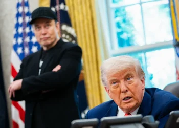America’s Billionaires Gain $698 Billion in 2025 as Trump’s Tax Plan Looms