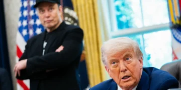 America’s Billionaires Gain $698 Billion in 2025 as Trump’s Tax Plan Looms