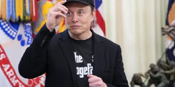 Elon Musk Secures $1 Trillion Pay Package, Cementing His Trillionaire Path