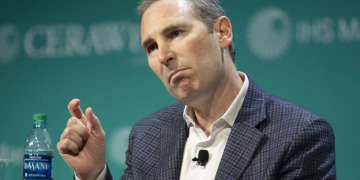 Amazon’s AI Shopping Assistant Rufus Set to Add $10 Billion in Sales