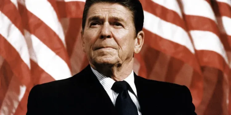How Federal Data Shows the Middle Class Was Hollowed Out From 1979 to 2022
