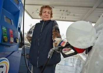Moody’s Says US Recession Odds Rise to 49% as Oil Shock Threatens Growth