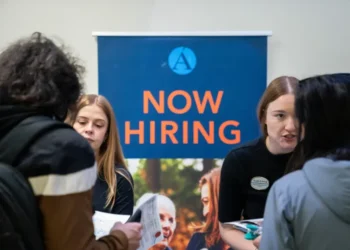 US Labor Market Shift Allows Job Losses Without Rising Unemployment